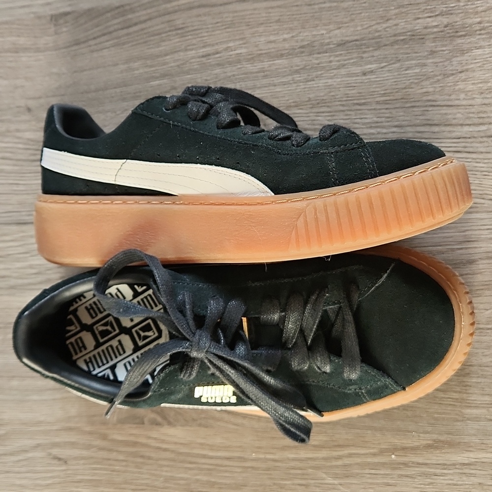 Puma suede platform Core sneakers in black, white and gum, size 6.5 - Picture 3 of 12